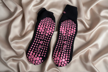 Non-Slip Pilates Grip Socks – Reformer Socks for Women