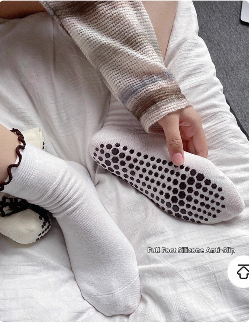 Pilates Grip Socks – Non-Slip Reformer Socks Limited Edition