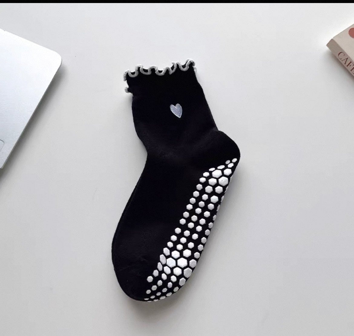 Sweetheart Ruffle-Edge Socks: Valentine’s Special Edition Limited stocks